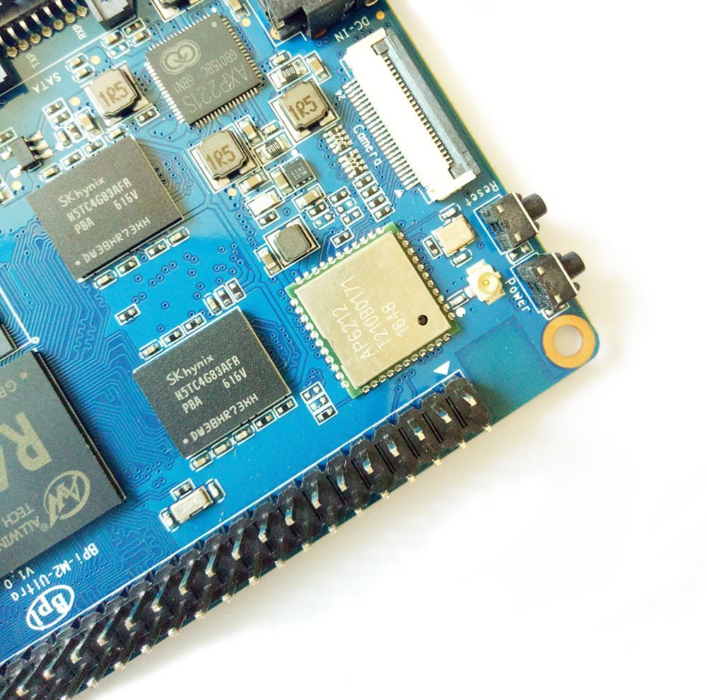 香蕉派 Banana Pi M2 Ultra 全志 R40 四核 2GB DDR 8GB EMMC SATA 藍牙 WIFI 2db 天線