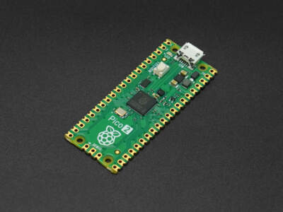 樹莓派微控制器 Raspberry Pi Pico 2 加送 USB 傳輸線